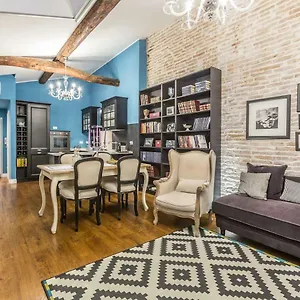  Apartamento Delightful Carbonesi || The Place Bo Italia
