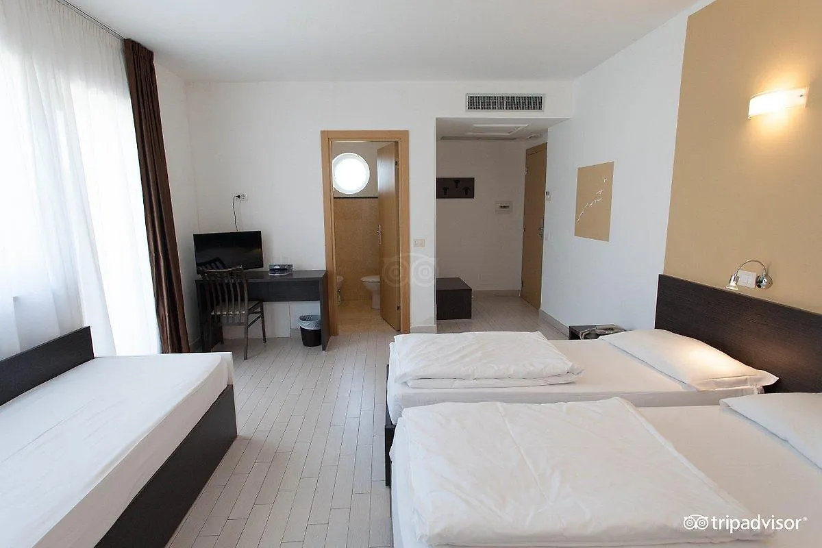 Ca' Del Moro Hotel Lido di Venezia 3*,